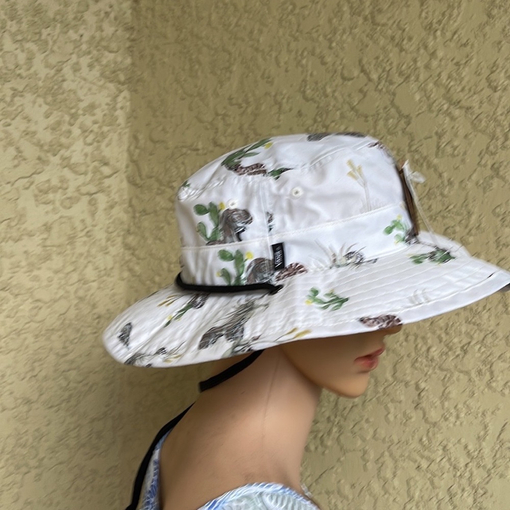 Vans BOONIE BUCKET HAT
COLOR - ANTIQUE WHITE
Desert Snake - Picture 11 of 16